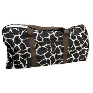 World Traveler Giraffe 22 in Lightweight Duffel Bag